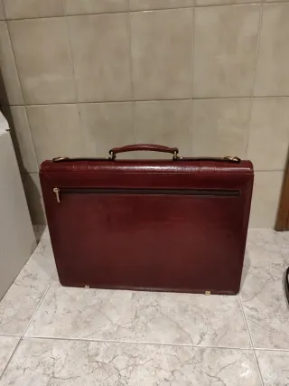 Maletín portafolios de piel marrón