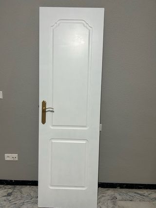 Puertas madera lacadas blanco