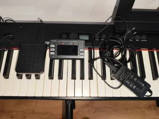 Teclado Piano Digital con Soporte