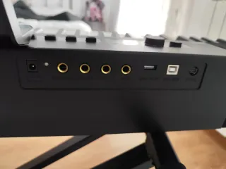 Teclado Piano Digital con Soporte