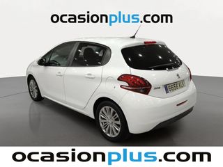 Peugeot 208 PureTech 82 Style 60 kW (82 CV)