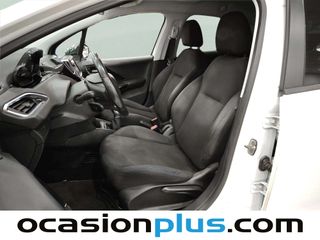 Peugeot 208 PureTech 82 Style 60 kW (82 CV)