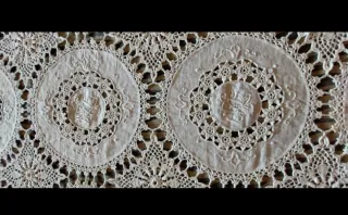 Copriletto uncinetto bianco