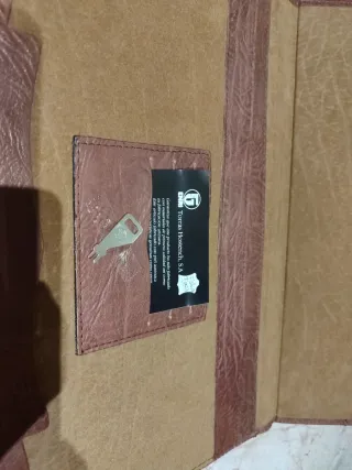 Maletín de piel marrón