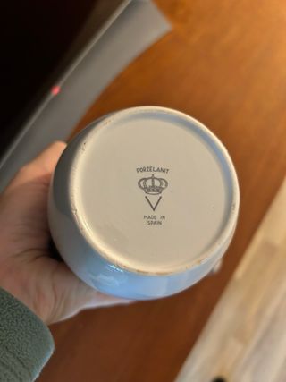 Cafetera de porcelana Porzelanit pintada a mano