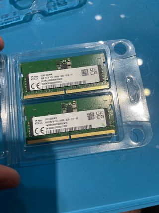 2x SK Hynix 8GB DDR5 4800MHz SODIMM RAM