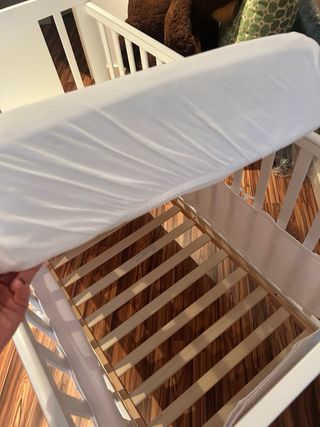 Cuna bebé blanca perfecta,colchón mas complementos