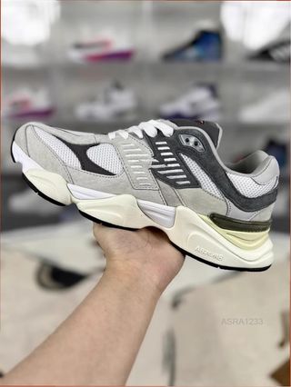 New Balance 9060 Talla 43