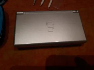 Nintendo DS Lite Plata - Sin Cargador
