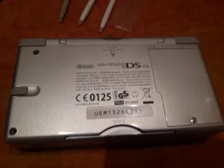Nintendo DS Lite Plata - Sin Cargador