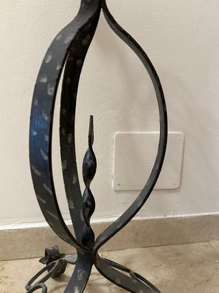 Portavasi in ferro battuto