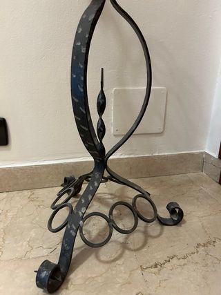 Portavasi in ferro battuto