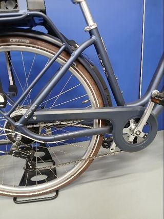 Bicicleta eléctrica urbana cuadro bajo Elops 900 E Azul