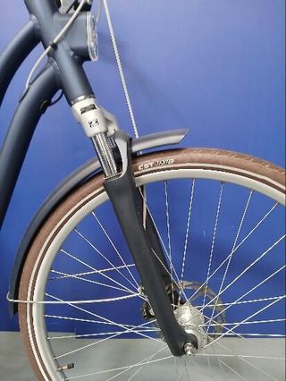 Bicicleta eléctrica urbana cuadro bajo Elops 900 E Azul