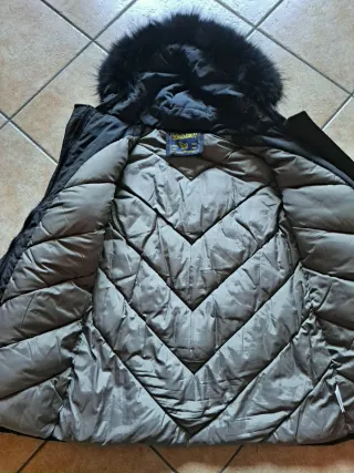 Cappotto Woolrich Nero con Cappuccio Pelliccia