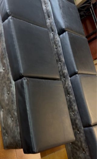 Banco largo tapizado.ideal para txoko/garaje/local