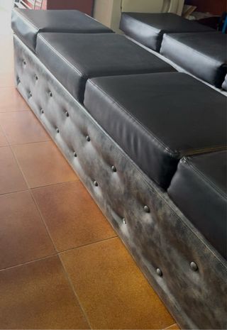 Banco largo tapizado.ideal para txoko/garaje/local