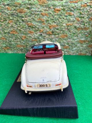 Mercedes-Benz 300S (1955) – Maisto – Escala 1:18