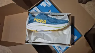 Zapatillas Hoka Azul/Amarillo Talla 43 y 44