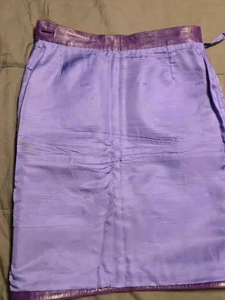 Falda Loewe Morada y Roja