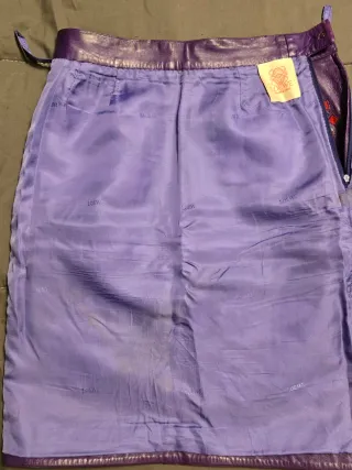 Falda Loewe Morada y Roja