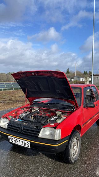 Peugeot 205