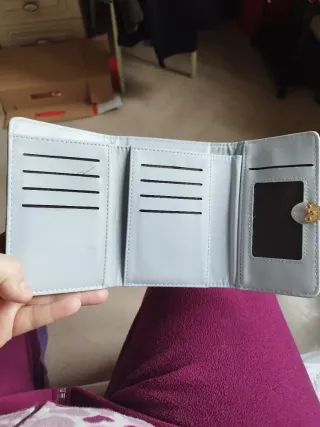 Portafoglio donna azzurro con cuore