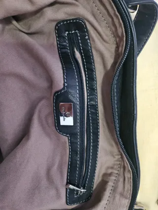 Bolso Negro Cuero Guy Laroche
