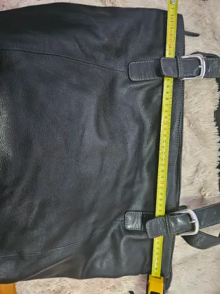 Bolso Negro Cuero Guy Laroche
