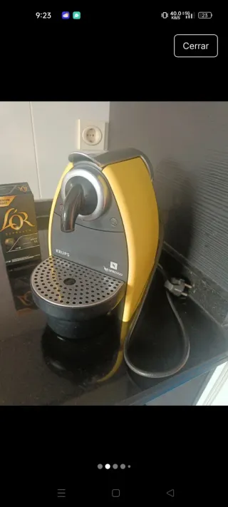 Cafetera Krups Nespresso Amarilla. De capsulas