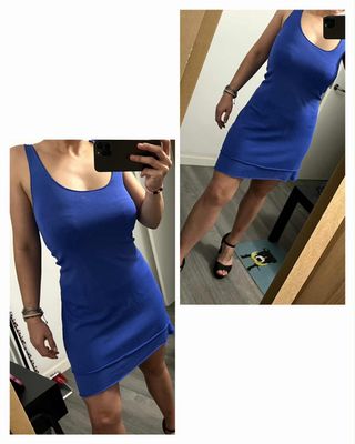 Vestido azul básico.