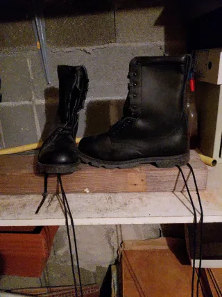 Botas de cuero negras