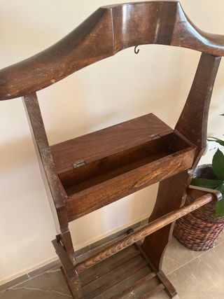 Galán de noche de madera