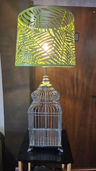 Lámpara de mesa jaula verde