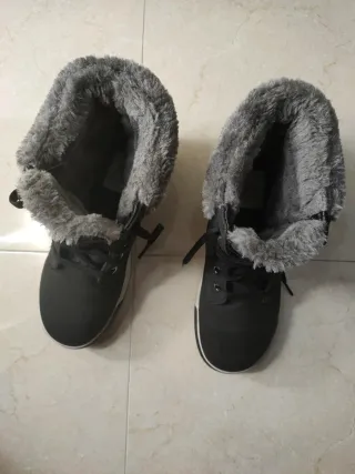 Botines negros con forro gris