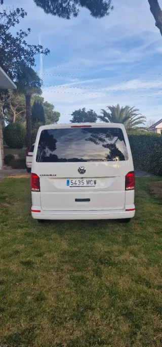 Volkswagen Caravelle 2023