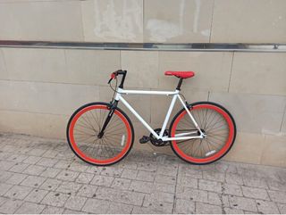Bicicleta Fixie Blanca Ruedas Rojas
