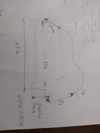 Sofá de terciopelo morado