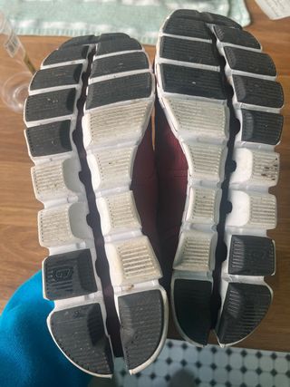 Zapatillas On Cloud Rojas Talla 42