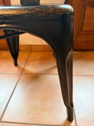 Sillas estilo industrial metal negro y dorado