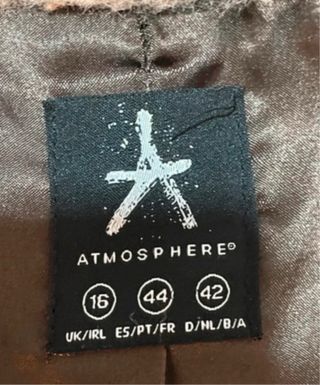 Abrigo largo pelo sintético gris