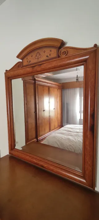 Cómoda y mesitas de noche madera