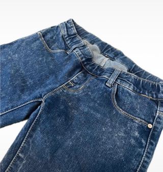 Pantalones tejanos desgastados