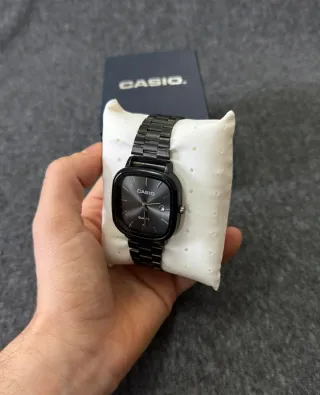 Reloj Casio de acero de color negro