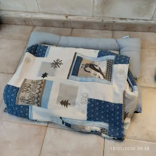 Conjunto de camas y comederos para perro y gatos