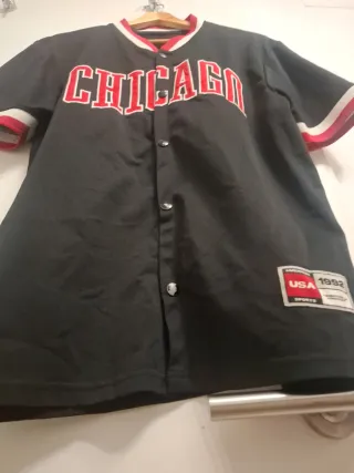 Camiseta Chicago béisbol negra y roja