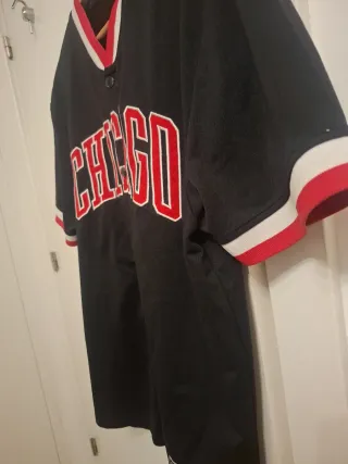 Camiseta Chicago béisbol negra y roja