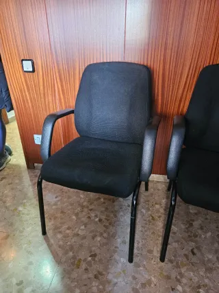 Mesa de oficina y sillas para clínica