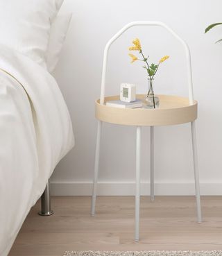 Mesa Auxiliar IKEA BURVIK