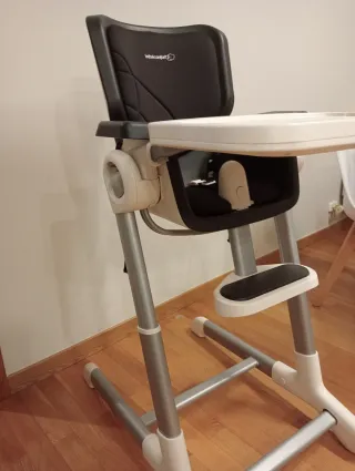 Trona y tumbona 2 en 1 Bebeconfort